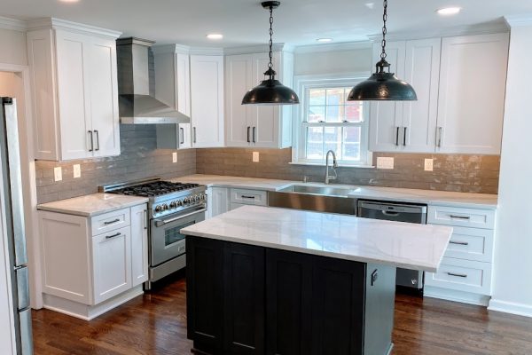 "Modern Kitchen with White Shaker Cabinets, Dark Island & Quartz Countertops "